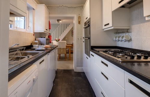 Ventnor Cottage | Driftwood Cottage. A traditional Isle of Wight Cottage with 15% Ferry Discount.