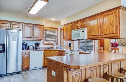 Pangburn House | Dripping Springs Retreat ~ on The Little Red River - blazing wifi