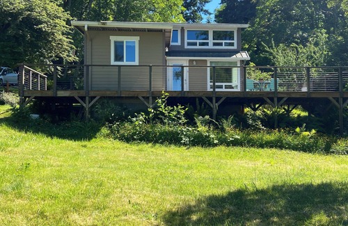 South Colby House | Drive up, private beach house, breathtaking views