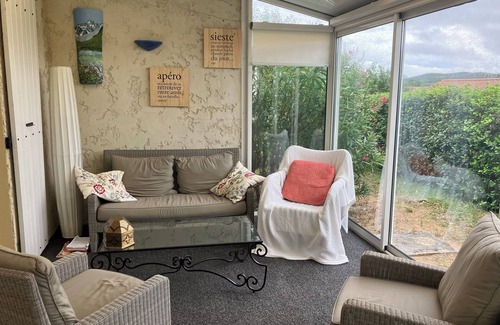 Etoile-sur-Rhone House | DROME: Single-storey house