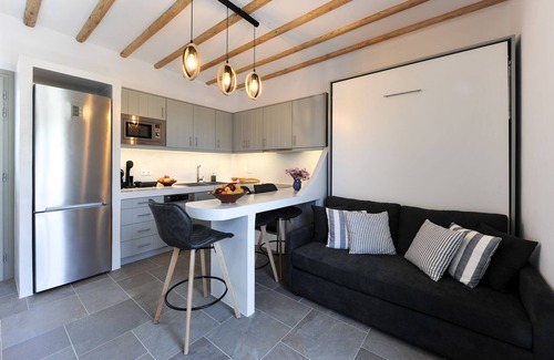 Herronisos Apartment | Droufakos’ home, Lux seafront apartment w. View