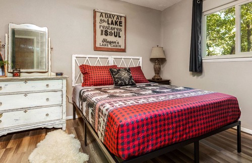 Jay Cabin | Drowning Creek Cabin & Bunkhouse ~ Sleeps 12