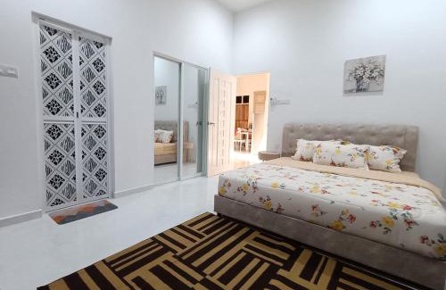 Kota Bharu House | DSiti HOMESTAY with POOL