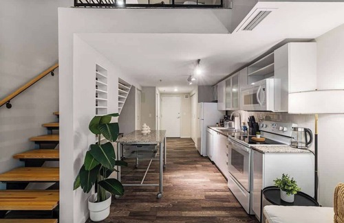 Central Business District Apartment | DT Gym, Pool, Rooftop, 5 min walk to Stadiums