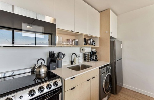 Downtown Salt Lake City Apartment | DT Studio | Gym | Pool Table | 11th Floor |Parking