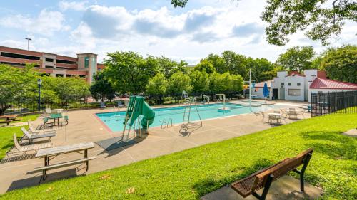 Downtown House | Dtwn at Your Door Historic Frederick Gem with Yard!