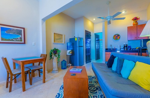 Centro - Supmza 001 Villa | 😎 🏖Dual Oceanfront Suites Million 💵 Sunrise 🌅 View + Pool Walk to N Beach