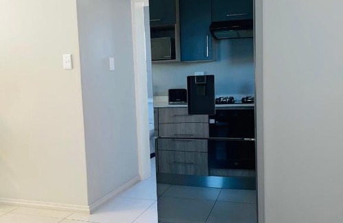 Greater Johannesburg Metropolitan Area Apartment | Dubai 2