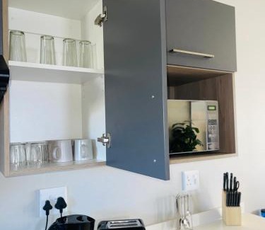 Greater Johannesburg Metropolitan Area Apartment | Dubai 2