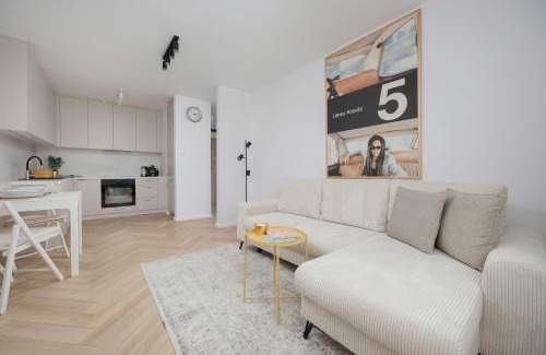 Muranow Apartment | Dubois Warszawa by Solarento