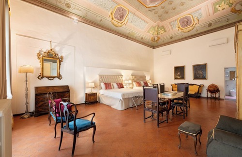 Duomo Apartment | Duchi D'Ambra Apartment - Palazzo D'Ambra Historical Residence