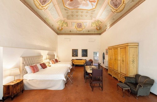 Duomo Apartment | Duchi D'Ambra Apartment - Palazzo D'Ambra Historical Residence
