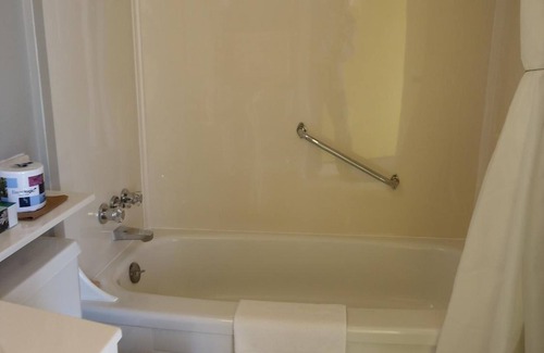 Margaree Harbour Hotel | Duck Cove Inn