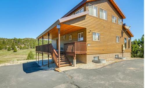 Long Valley Junction House | Duck Creek Cabin With Trailer Parking And Dog Enclosure