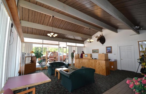 West Yellowstone Hotel | Dude & Roundup