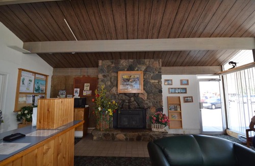 West Yellowstone Hotel | Dude & Roundup