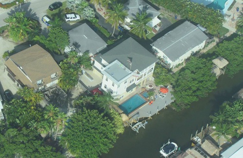 Fort Myers Beach Cottage | Due to Hurricane Ian we have to rebuild. Hoping for it to be re-built in 2024.