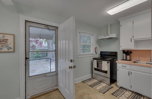 Durham Apartment | Duke East Campus 2BR Buchanan