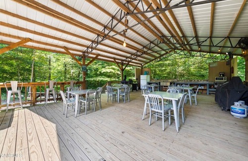 Wilder RV Rental | Duke's Cedar - RV Spot (Full Hook Ups)