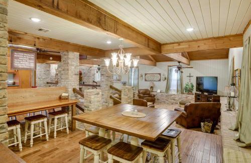 Theriot House | Dularge Grand Villa - Steps to Marina and Fishing!