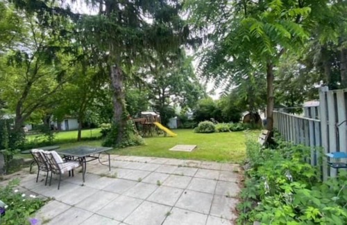 Napanee House | Dundas street home