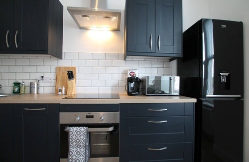 Dundee Apartment | Dundee - 1 Bed - Sleeps 4 - Pet Friendly