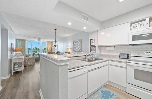 Thomas Drive Apartment | Dunes of Panama B206