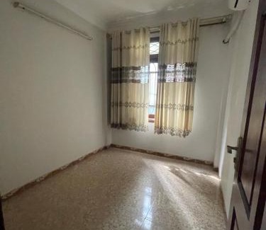 Yen Phu Hotel | Dung Home - 51 Nghi Tàmm