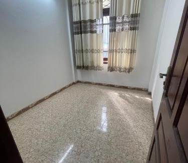 Yen Phu Hotel | Dung Home - 51 Nghi Tàmm