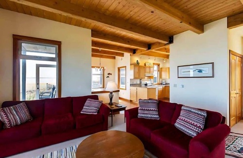 Sequim House | Dungeness Bay Beach House Tranquil Beach Getaway