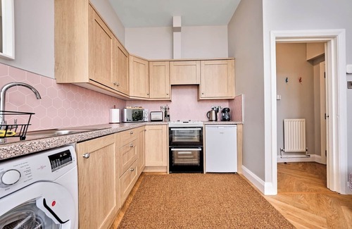 Portrush Apartment | Dunluce Park 1~ Dog Friendly - Cosy at West Strand