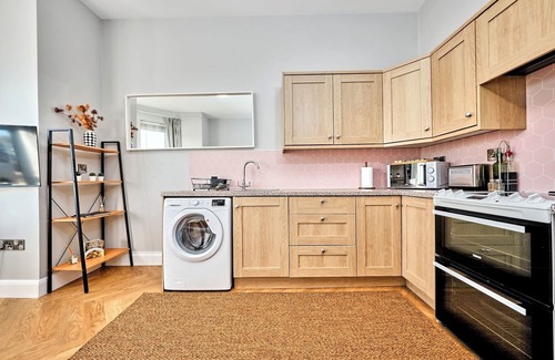 Portrush Apartment | Dunluce Park 1~ Dog Friendly - Cosy at West Strand