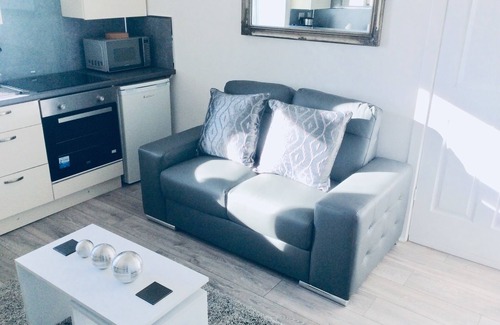 Kilmun Apartment | DUNOON - TOWN CENTER PRIVATE LUXURY HOLIDAY HOME APARTMENT, FULLY EQUIPPED,WIFI.