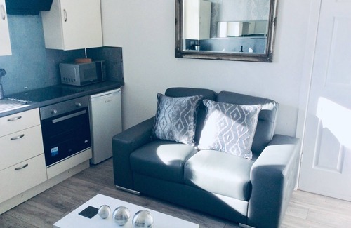Kilmun Apartment | DUNOON - TOWN CENTER PRIVATE LUXURY HOLIDAY HOME APARTMENT, FULLY EQUIPPED,WIFI.