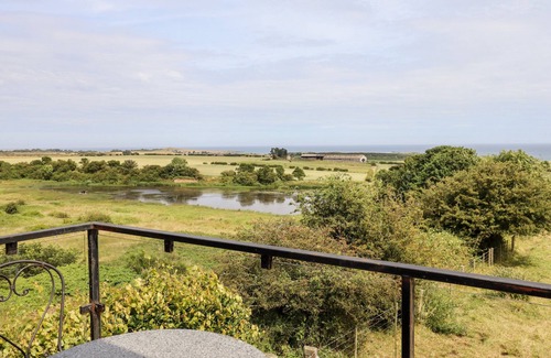 Embleton Cottage | DUNSTANBURGH VIEW, pet friendly, country holiday cottage in Embleton