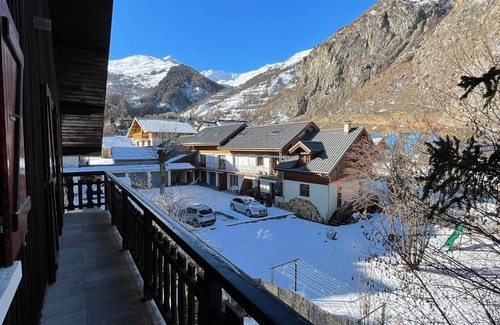 Valloire Apartment | Duplex 5 rooms, 12 people, South facing, WIFI, parking, sauna
