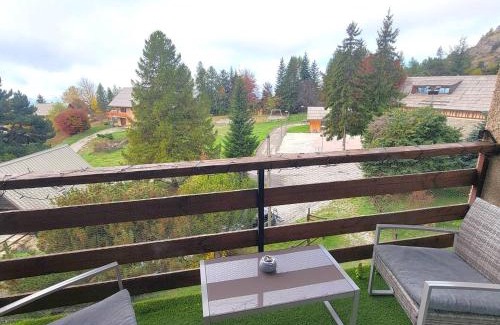 Saint-Michel-de-Chaillol Apartment | Duplex 6 pers - Centre station - Ski/Randonnées - Balcon - FR-1-393-177