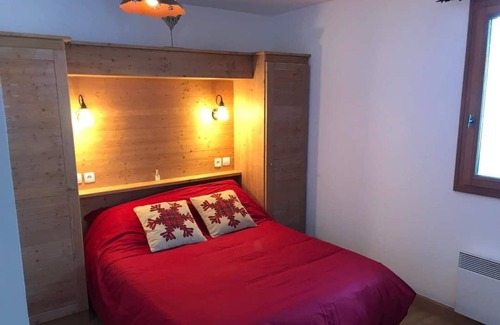 Les Sagnieres Apartment | Duplex 8 Pers Piscine et Parking Privatives à la Résidence Au Pied des Pistes