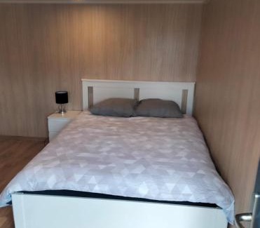 La Chapelle-Saint-Mesmin House | Duplex atypique en bois entre ville et verdures