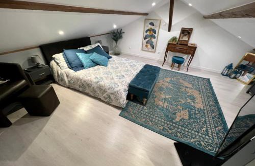 Bollee Bed & Breakfast | Duplex au 2ème et de notre maison -Accès au jardin-Smart Tv-Streaming-Wifi