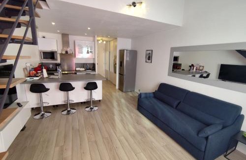 Roissy-en-France Apartment | Duplex Autonome Cosy à Paris Roissy CDG