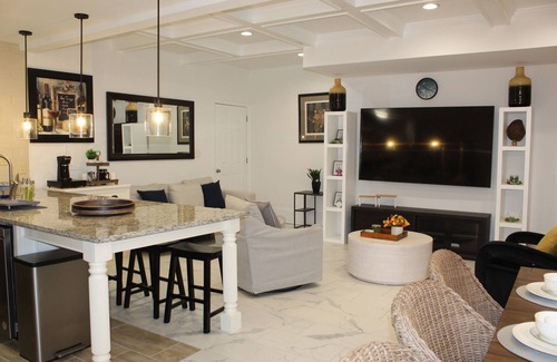 McDonough Apartment | [Duplex] Casa Maria Bonita - Luxury 3-bedroom rental with AC, WiFi in McDonough