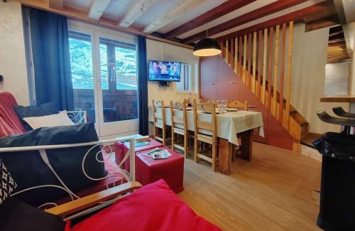 Val-Thorens Apartment | Duplex cosy 6 pers, 39m², 3 chambres, balcon, accès direct aux pistes, centre Val Thorens - FR-1-545-46
