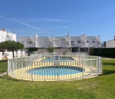 Vista de los Angeles-Rumina House | Duplex en urbanización con piscina comunitaria y wifi