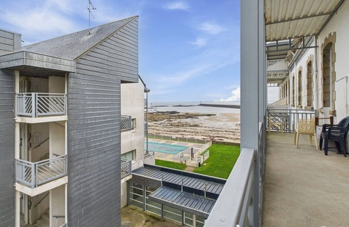 Le Croisic Apartment | Duplex for 4 with balcony and direct beach access