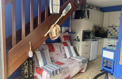 Merville-Franceville-Plage Apartment | Duplex avec Jardin Privé pour 4 Pers. à 400m de la Plage - Merville-Franceville - FR-1-465-110