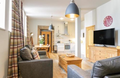 Moffat Apartment | Duplex