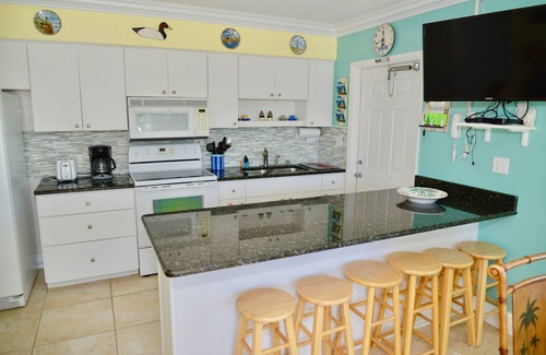 Marathon Villa | DUPLEX IN DUCK KEY, 2 Bedroom/2 Bath, W/Private 90' Dock, Trailer Storage INCL