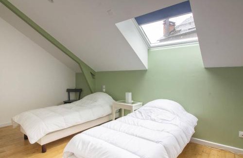Cauterets Apartment | Duplex rénové 2 chambres avec wifi, cuisine équipée et local ski, en centre-ville de Cauterets - FR-1-401-179