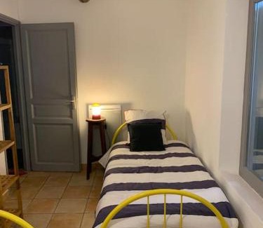 Manosque Apartment | Duplex T3 climatisé centre terrasse parking payant